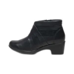 Clarks Collection Malia Hue Ankle Boots Leather Black Colour For Women