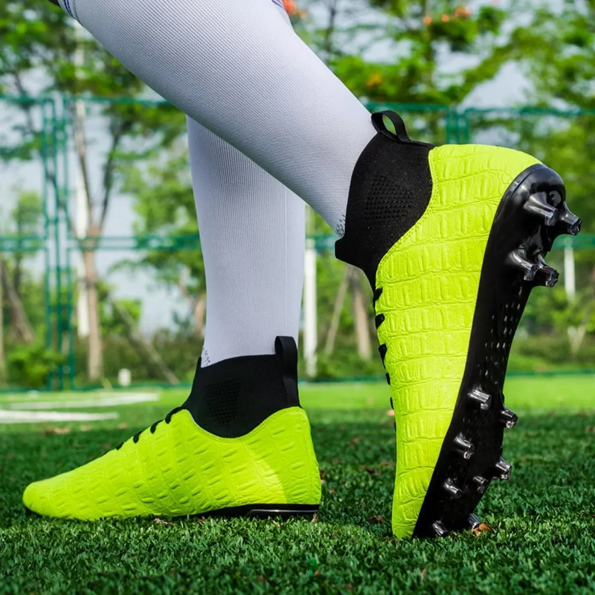 DHOVOR Men's Women's Soccer Cleats Light-Weight Athletics Football Shoes High-Top Football Boots Outdoor Soccer Shoes