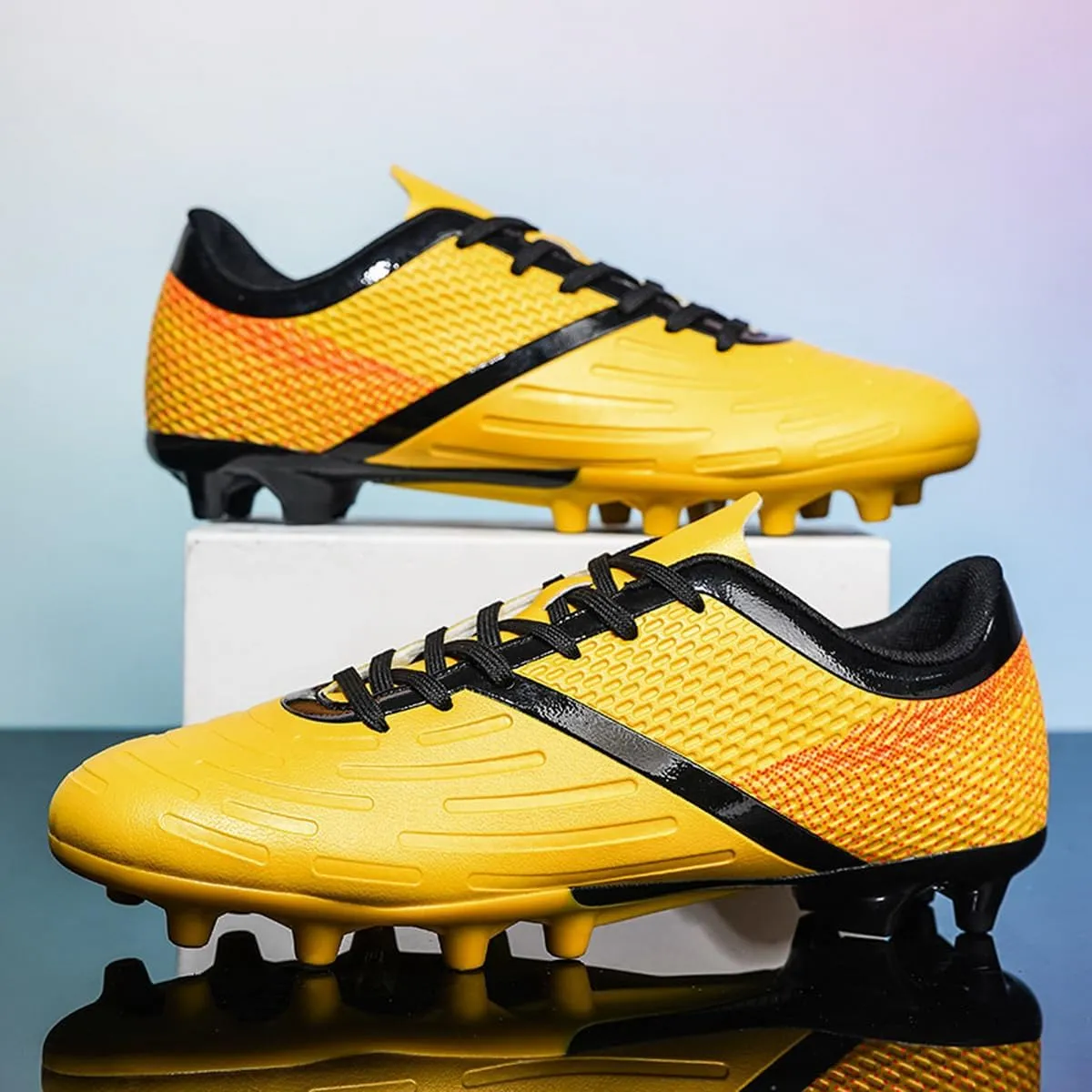 DHOVOR Soccer Cleats for Men's Football Shoes Youth Lightweight Football Cleats Athletics Football Trainers Outdoor Soccer Shoes Men