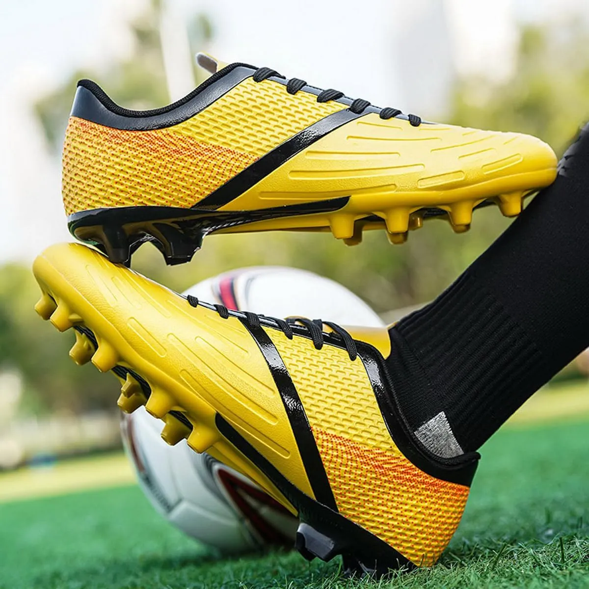 DHOVOR Soccer Cleats for Men's Football Shoes Youth Lightweight Football Cleats Athletics Football Trainers Outdoor Soccer Shoes Men