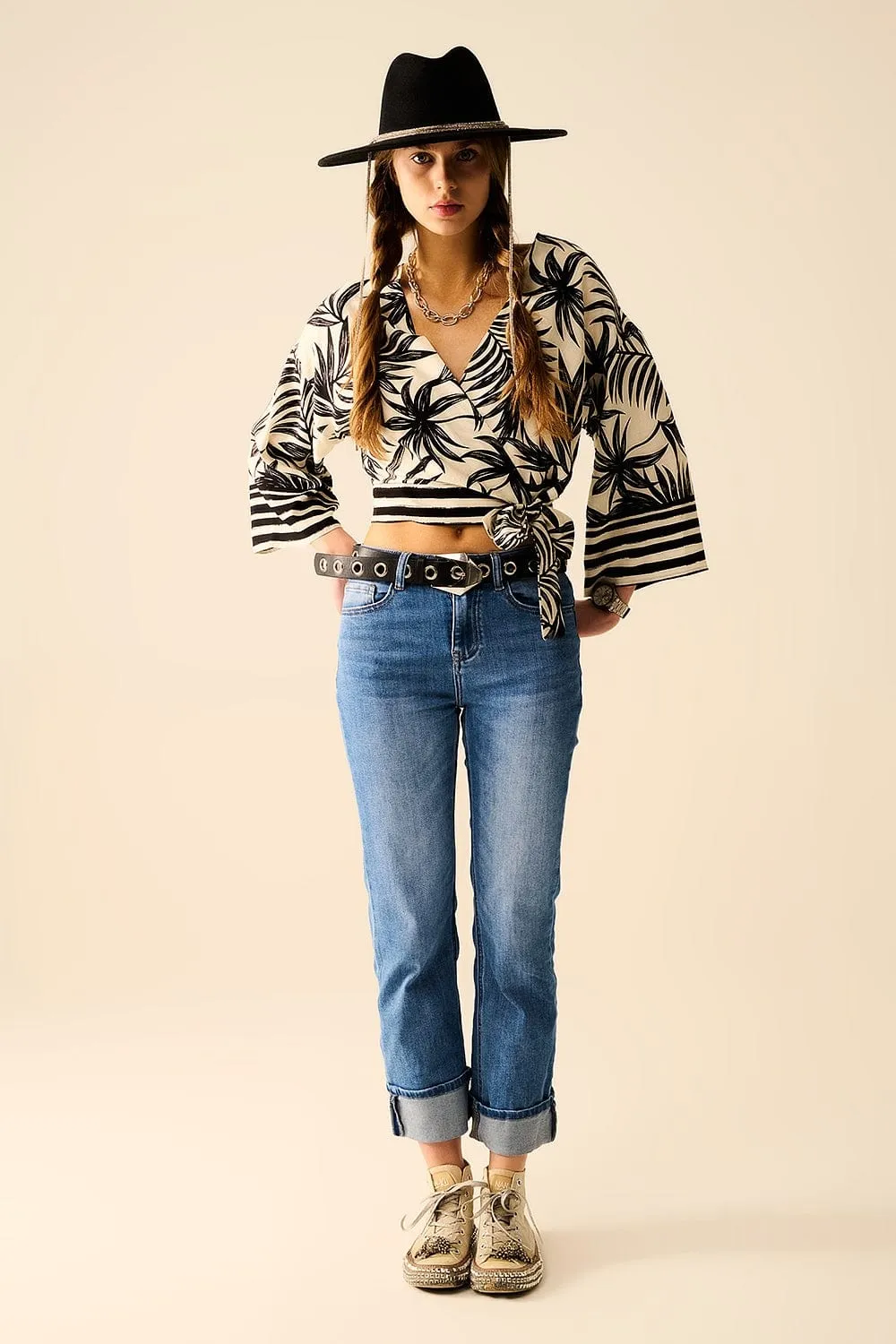 Straight Hem Denim Elastic Jeans In Medium Wash