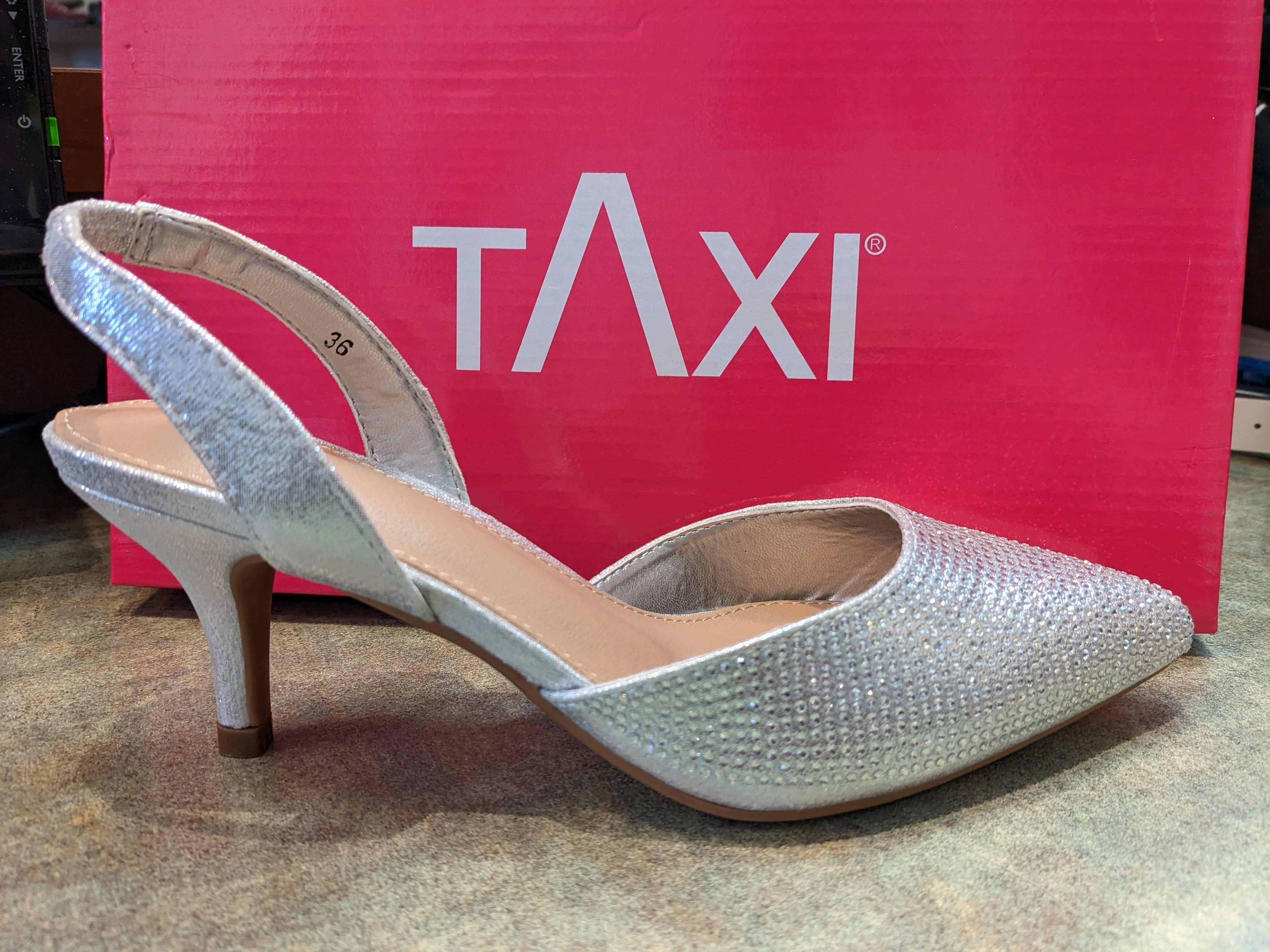 Taxi Women's Tyra Kitten Heels- Silver