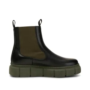 Tove Chelsea Boot (Black   Khaki)